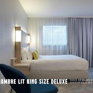 Deluxe King Room Airport Shuttle
